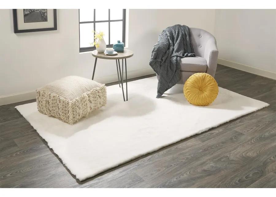 Luxe Velour 4506F White 4' x 6' Rug