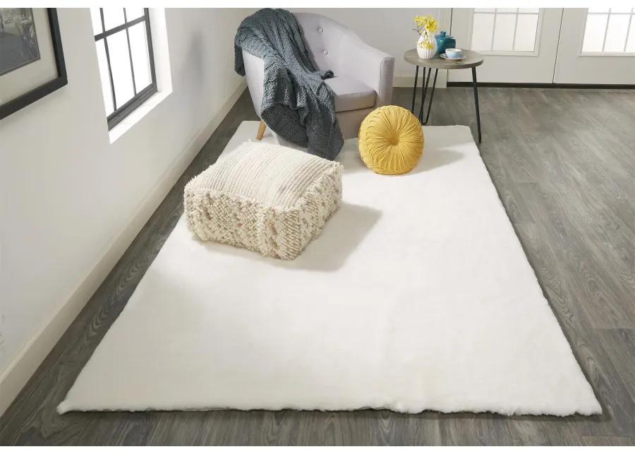 Luxe Velour 4506F White 4' x 6' Rug