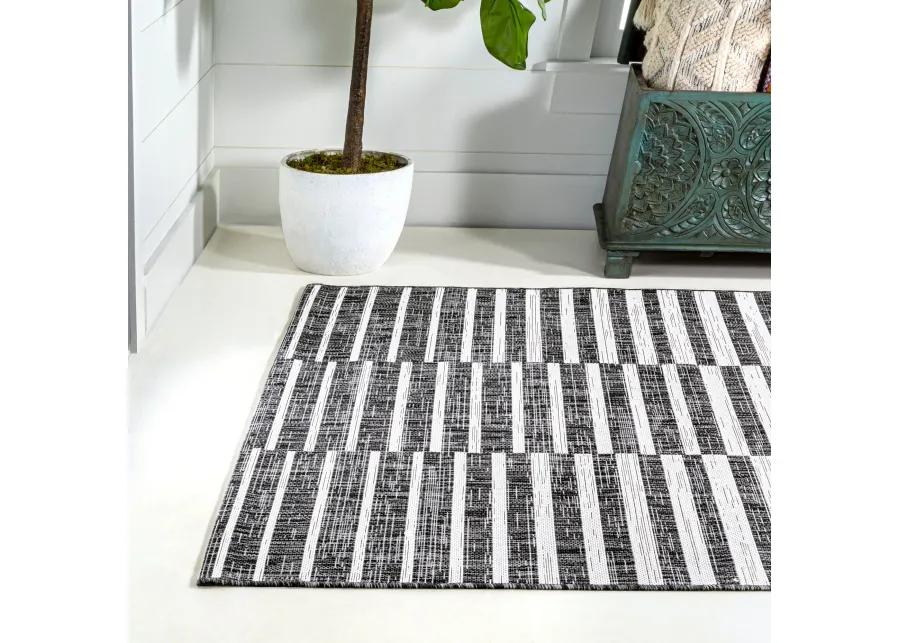 Sukie Modern Offset Stripe Indoor/Outdoor Area Rug