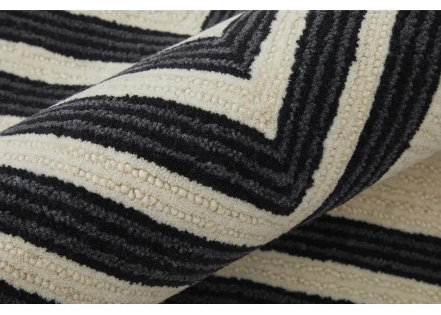 Maguire 8900F Gray/Ivory/Black 5' x 8' Rug