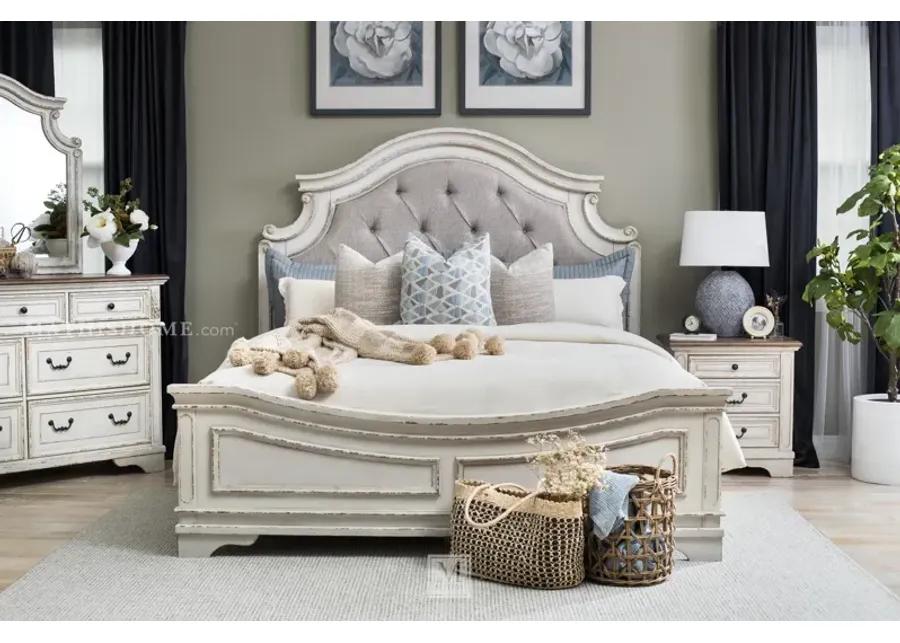 Realyn 5 Piece California King Bedroom Set