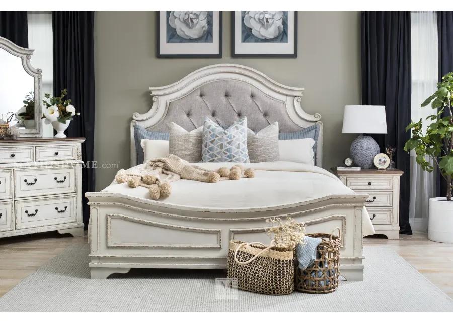 Realyn California King Panel Bed