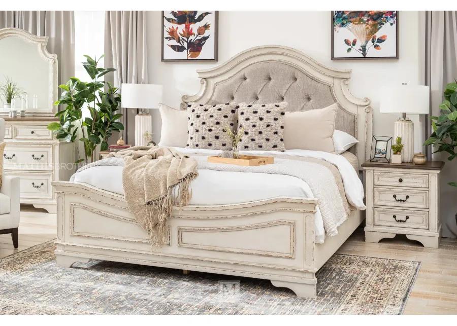 Realyn California King Panel Bed