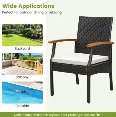 Patio Wicker Chair with Soft Zippered Cushion