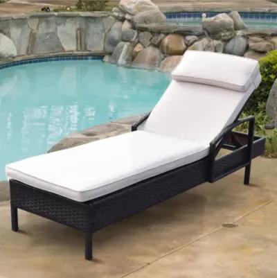 Outdoor Brown Wicker Rattan Sunloungers