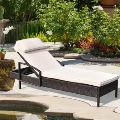 Outdoor Brown Wicker Rattan Sunloungers