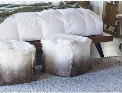 Moe�s Goat Fur Pouf Cappuccino Ombre