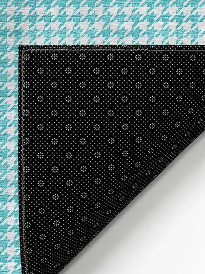 Hinton HN1 Aqua 4' Rug