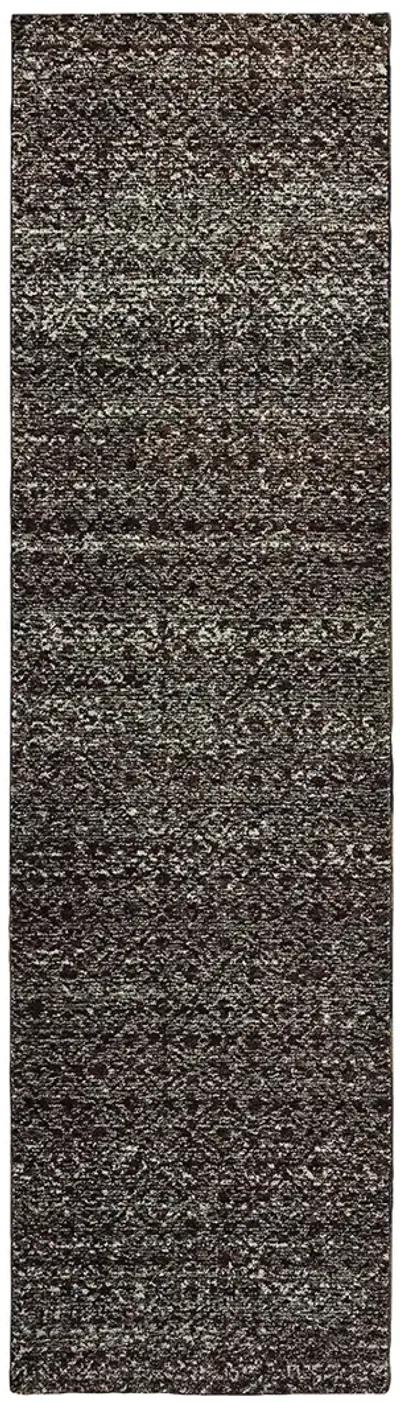 Atlas 2'3" x 8' Black Rug