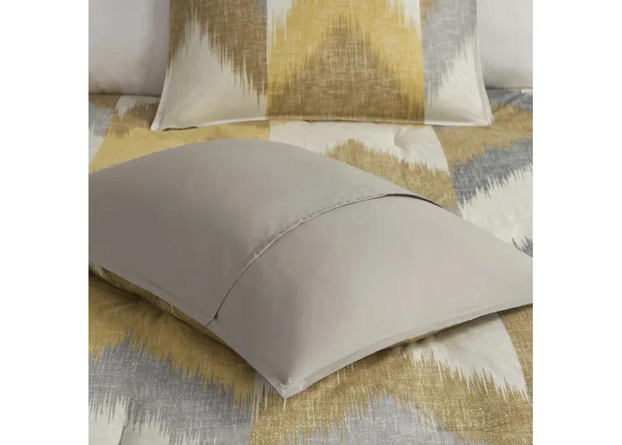 Gracie Mills Heise Ikat Chevron Comforter Set