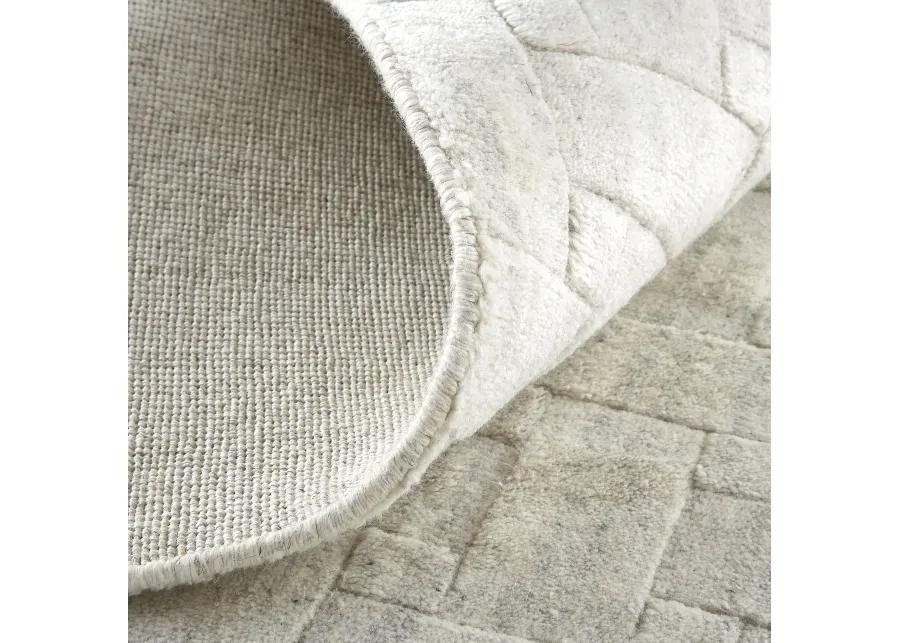 Redford 8669F White/Silver 10' x 14' Rug