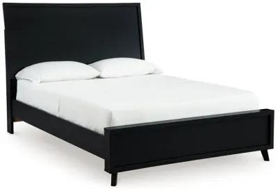 Danziar Queen Panel Bed