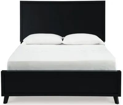 Danziar Queen Panel Bed