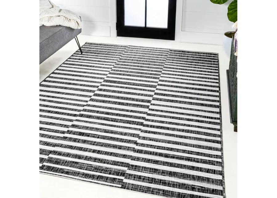 Sukie Modern Offset Stripe Indoor/Outdoor Area Rug