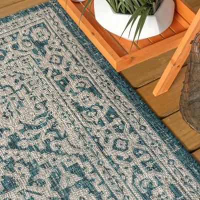 Sinjuri Medallion Textured Weave Indoor/Outdoor Area Rug