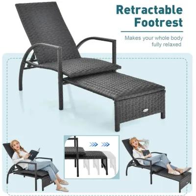 Patio Chaise Lounge Outdoor Rattan Lounge Chair with Retractable Ottoman