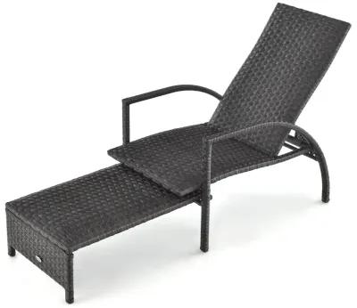 Patio Chaise Lounge Outdoor Rattan Lounge Chair with Retractable Ottoman