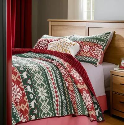 Live 3 Piece Queen Quilt Set with 2 Pillow Shams, Festive Winter Print  - Benzara