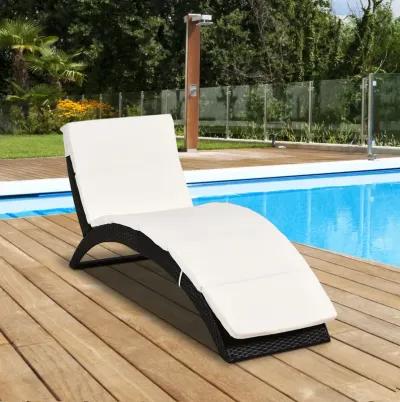 Poolside Lounger: Beige Foldable PE Rattan Chaise with Cushion