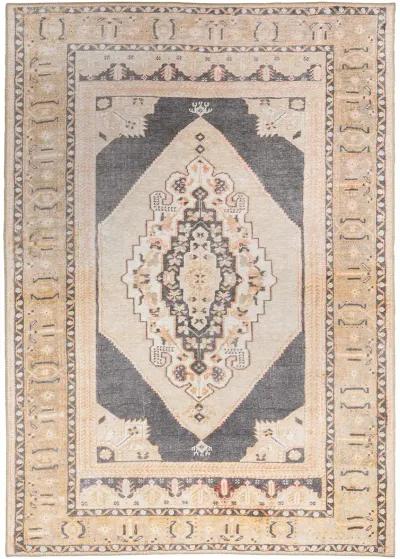 Sofia 4'3" x 6'3" Gold Rug