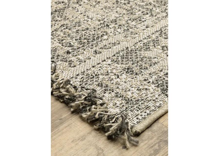 Gillian 5'3" x 7'3" Beige Rug