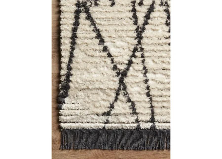 Alice ALI01 2'7" x 10'" Rug