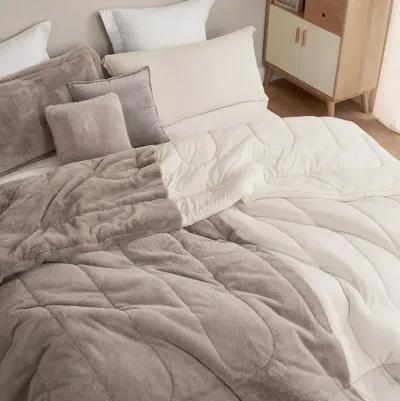 Opposites Attract - Coma Inducer� Oversized Comforter Set