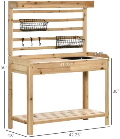 Natural Garden Helper: Potting Bench with Sink and Metal Screen