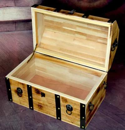 Large Wooden Pirate Lockable Trunk with Lion Rings