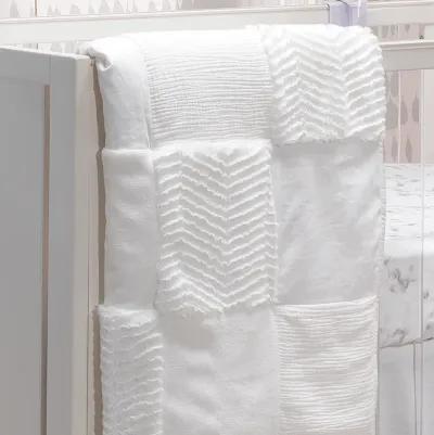 Lambs & Ivy Signature White Luxury Textured Patchwork Crib/Toddler Quilt