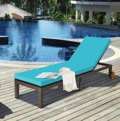 Hivvago Patio Chaise Lounge Chair Outdoor Rattan Lounger Recliner Chair