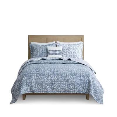 Gracie Mills Ron 4-Piece Oversized Reversible Matelasse Quilt Set with Decorative Pillow