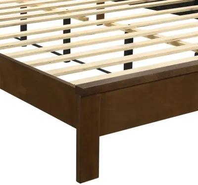 New Classic Furniture Gemini Ii  5/0 Q Panel Bed-Hb/Fb/Rails-Natural