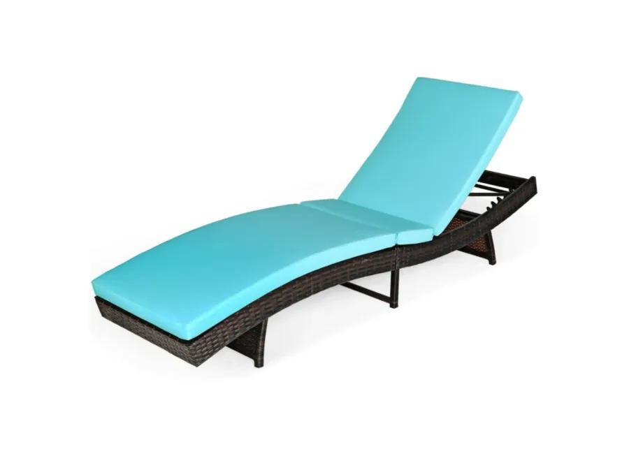 Patio Folding Chaise Lounge with 5 Adjustable Levels and Cushion