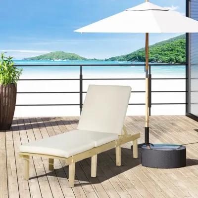 Natural Outdoor Relaxer: Multi-Position Lounge Chair for Sunbathing