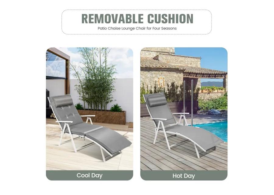 Adjustable Outdoor Lightweight Folding Chaise Lounge Chair with Pillow