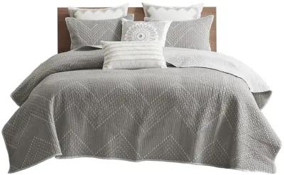 Gracie Mills Huber 3-Piece Embroidered Cotton Quilt Set