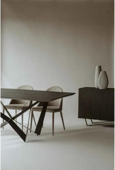 BROLIO DINING TABLE