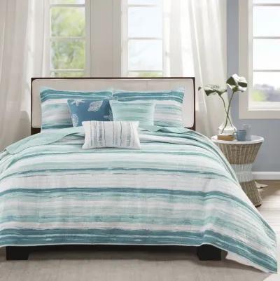 Madison Park Marina Aqua 6 Piece Printed Quilt Set with Throw Pillows