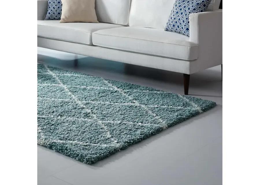 Toryn Diamond Lattice 8x10 Shag Area Rug