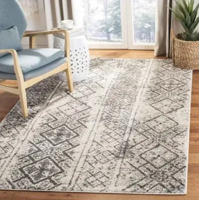 Adirondack Contemporary Silver / Black 6' X 6' Round Powerloomed Rug