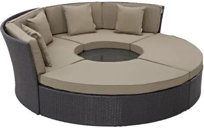 Convene Circular Outdoor Patio Daybed Set