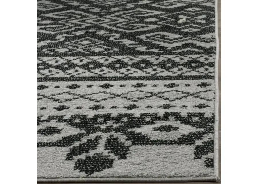 Adirondack Contemporary Silver / Black 4' X 4' Round Powerloomed Rug