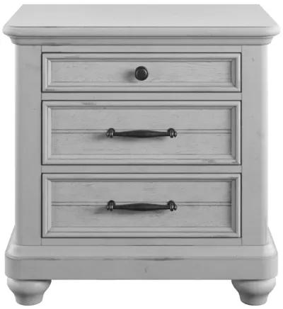 New Haven 3-Drawer Nightstand