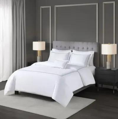 Madison Park Signature 500 Thread Count Luxury Collection White/Grey 100% Cotton Sateen Embroidered Duvet Cover Set