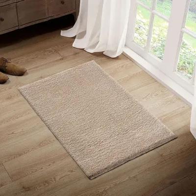 Madison Park Camdyn Cream Super Soft Polyester Shag Area Rug