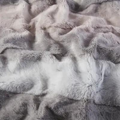 Madison Park Zuri Blush/Grey Oversized Faux Fur Throw