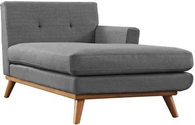 Engage Right-Facing Sectional Sofa