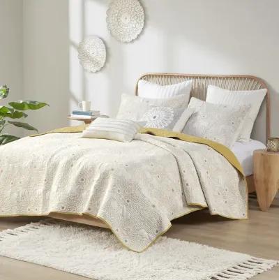 INK+IVY Kandula Yellow 3 Piece Reversible Cotton Quilt Set