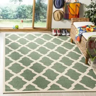 LINDEN 122 Collection LND122Y-6SQ Green / Creme 6'-7" X 6'-7" Square